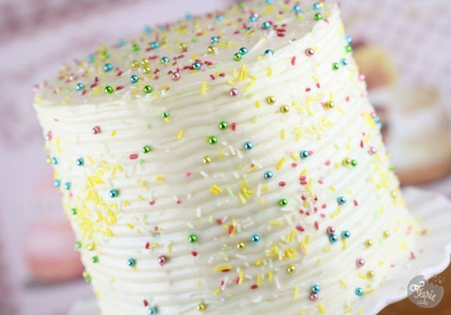 rainbow cake et sprinkles