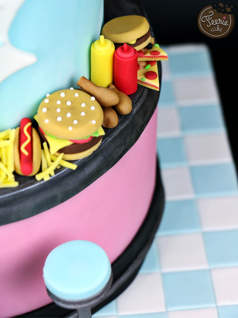 Gâteau anniversaire junk food 5