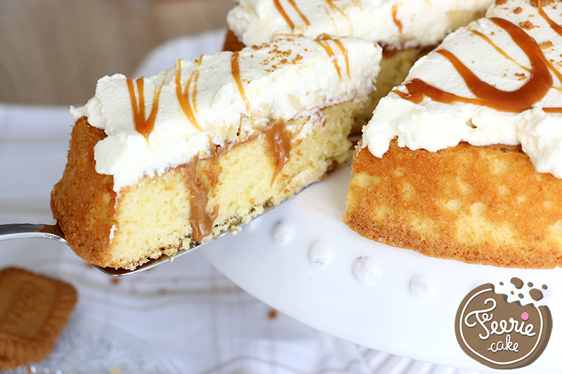 Poke Cake spéculoos banane caramel Féerie Cake