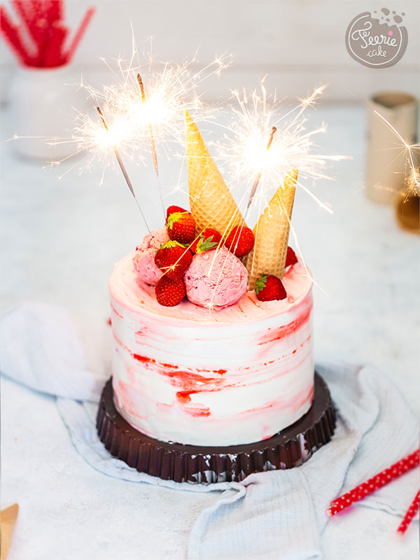 Layer cake à la fraise pour l'anniversaire de Féerie Cake