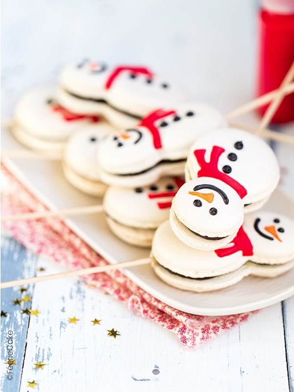 Des macarons chocolat vanille en forme de pingouins