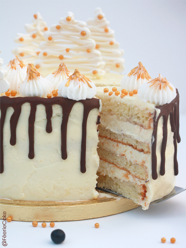 Drip Cake de Noël au chocolat blanc et noix de coco