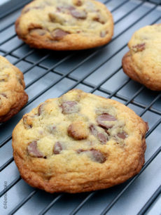 photo recette cookies pepites chocolat noix de pecan en avant