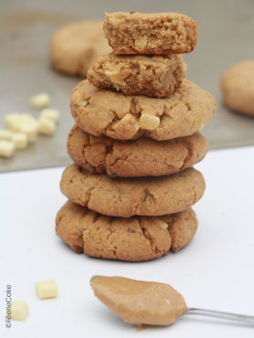 Cookies au beurre de cacahuètes et pépites de chocolat blanc