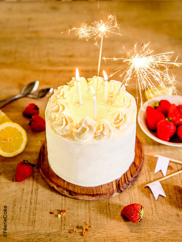 Le layer cake citron fraise, idéal pour célébrer un anniversaire